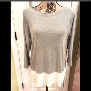 L👀K! Ann Taylor Loft Top With ruffled tail Size Medium